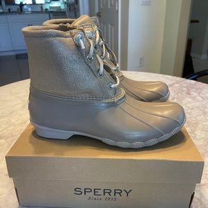 Sperry Women’s Saltwater Waterproof Duck Boots